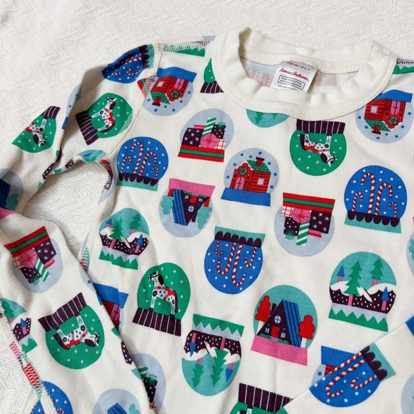 Hanna Andersson Pajama Set Winter Snow Globes Size 6-7 - festive, charming - Picture 2 of 10
